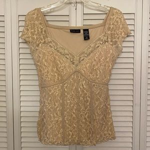 New York & Co. cap sleeve lace corseted top, small, cream. Lined.
